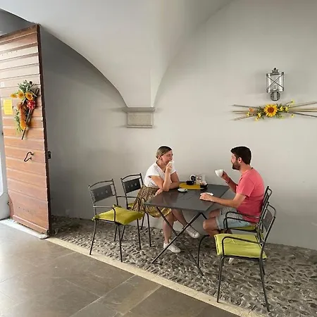 Da Andre E Mary Penzion